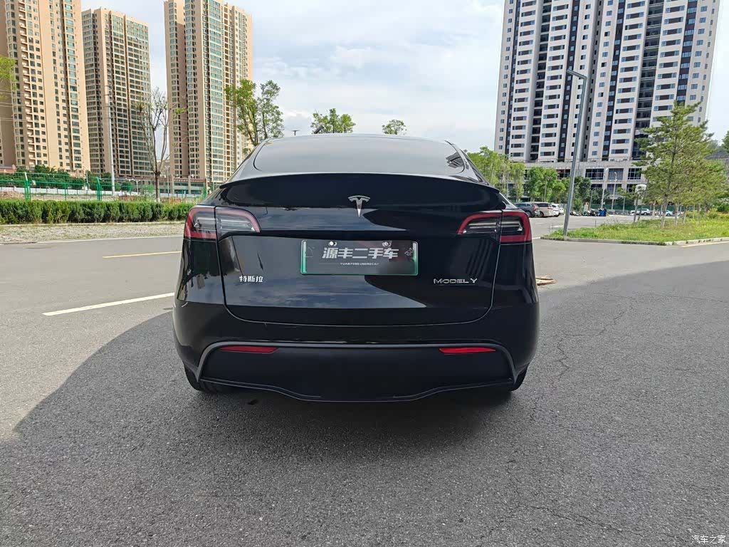 Tesla Model Y, 2022 7