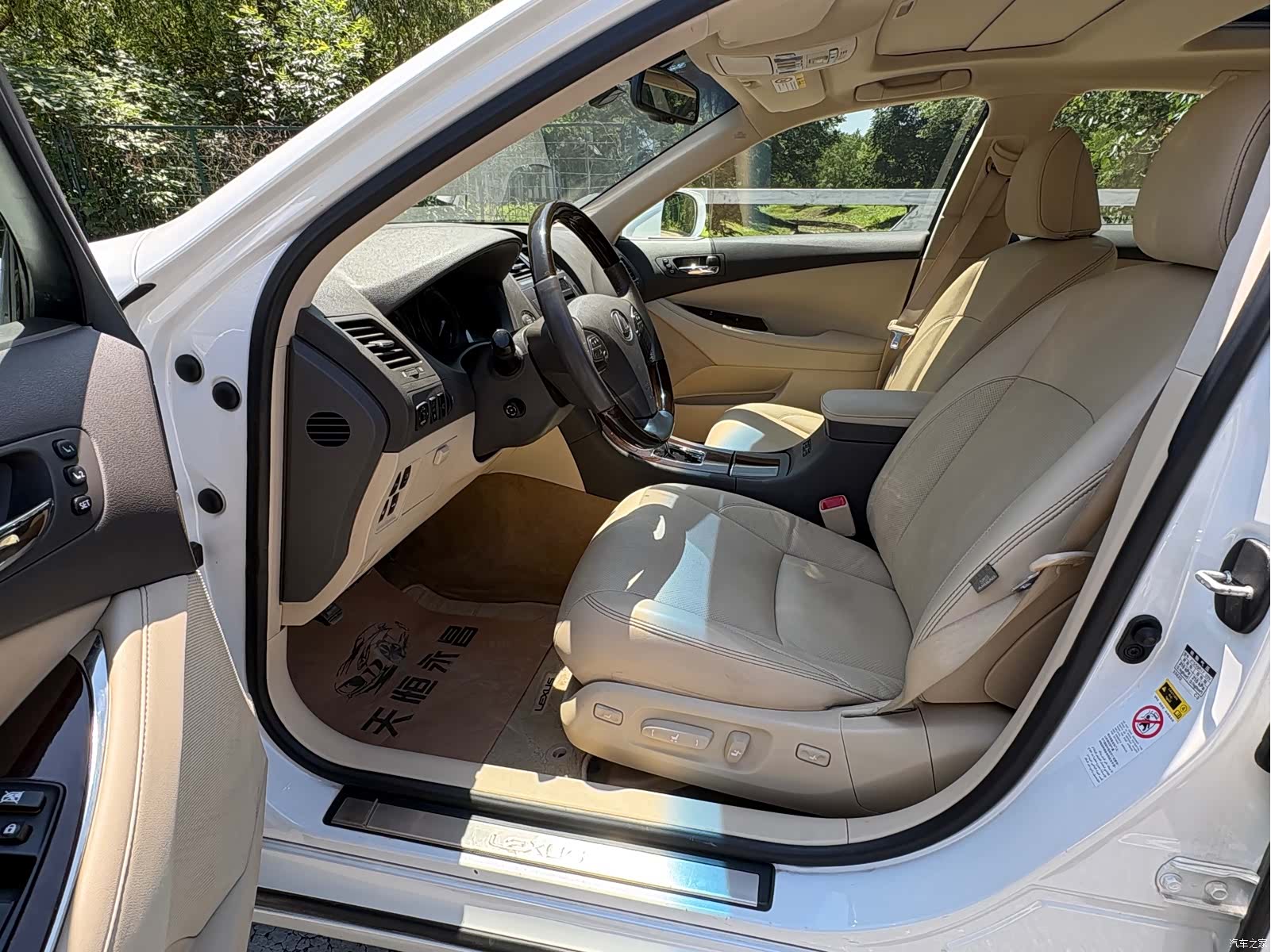 Lexus ES, 2010 11