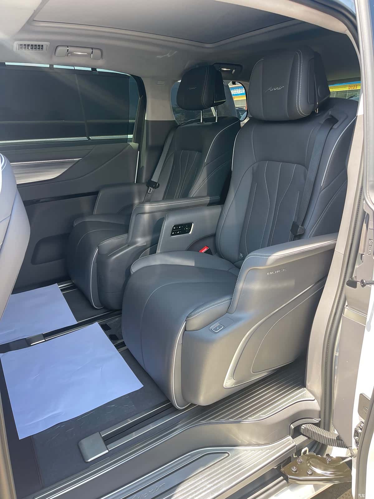 Buick GL8, 2026 9