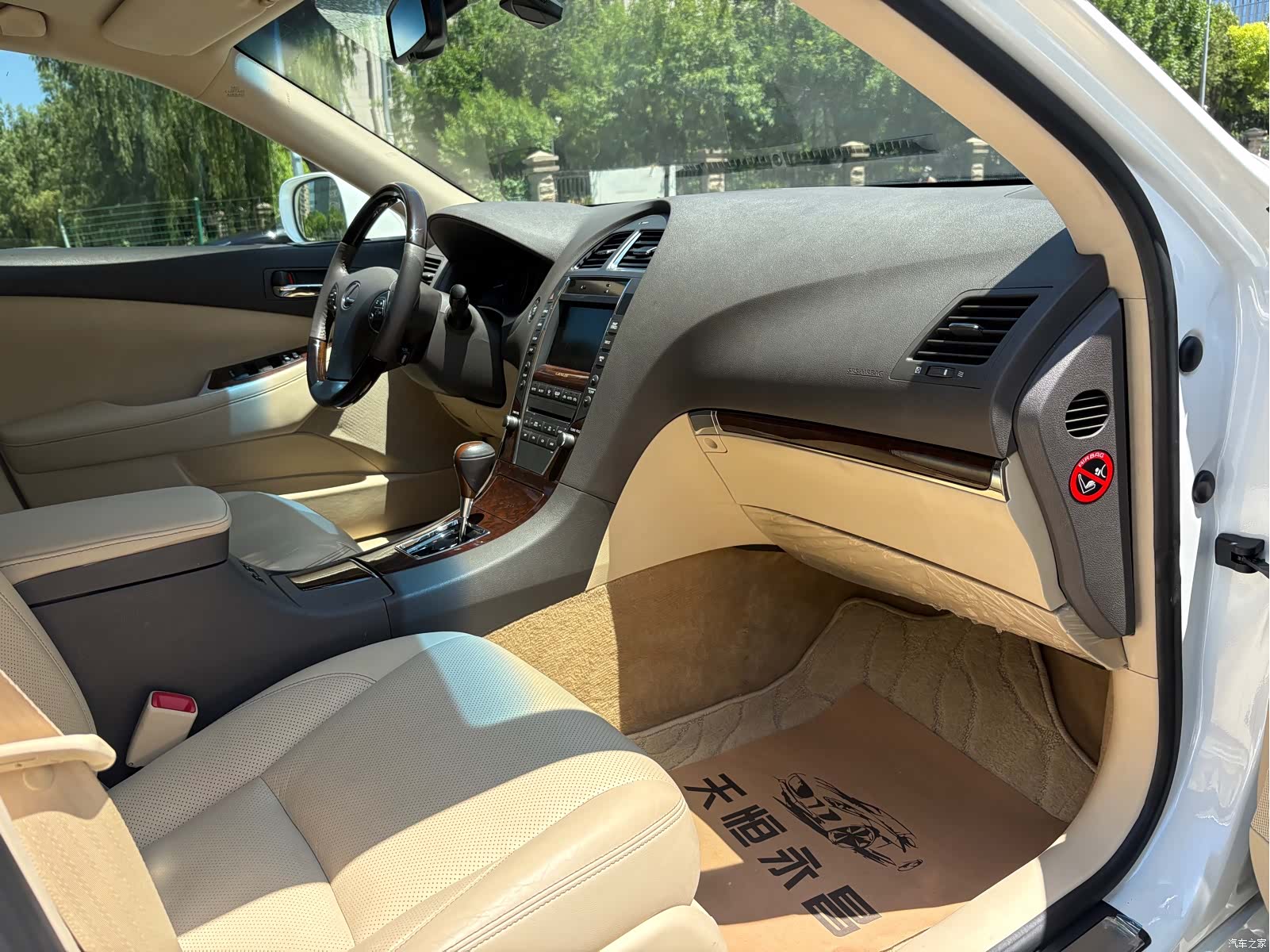 Lexus ES, 2010 21