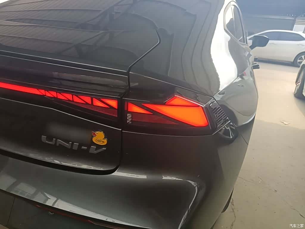 Changan UNI-V, 2023 8