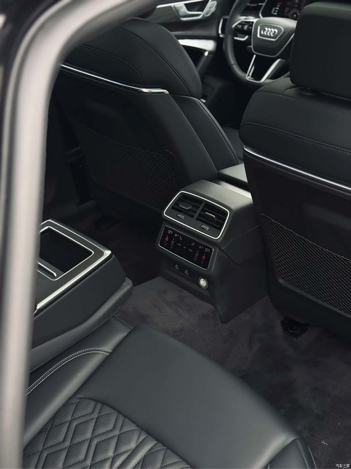 Audi A6L, 2026 7