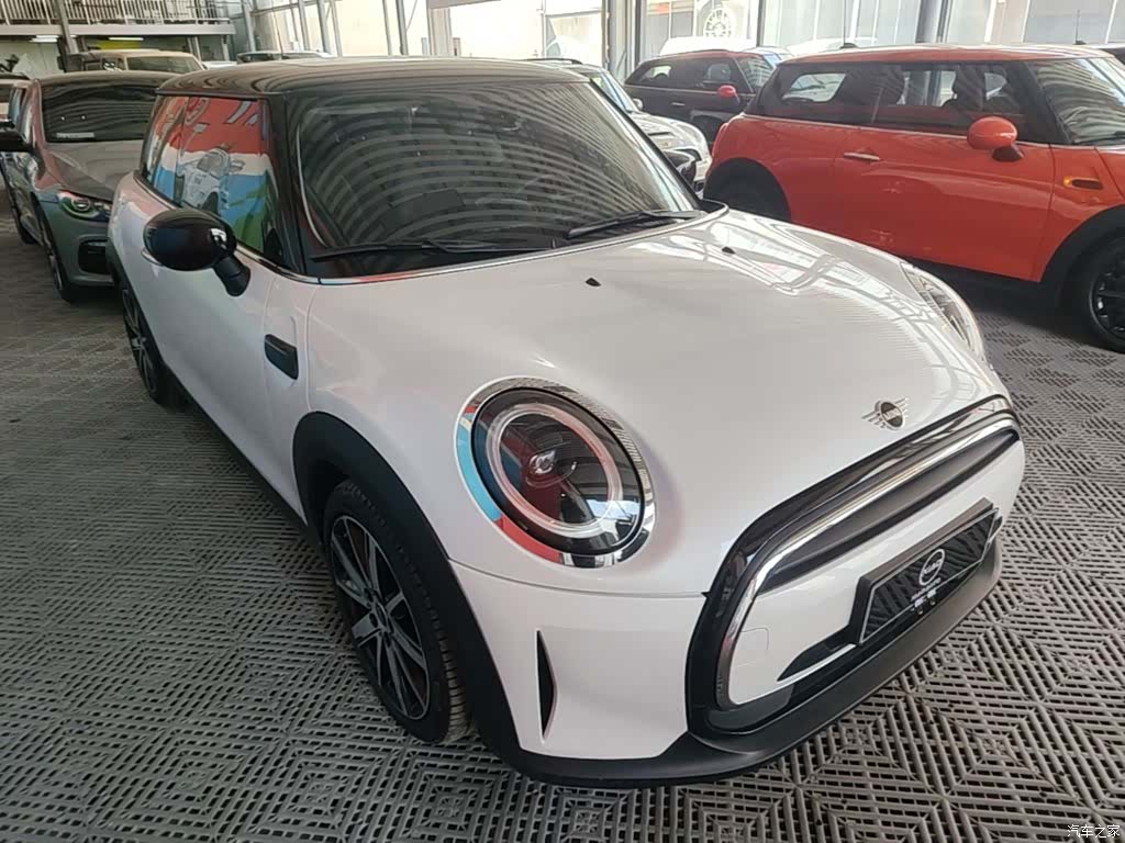 Mini Cooper, 2023 4