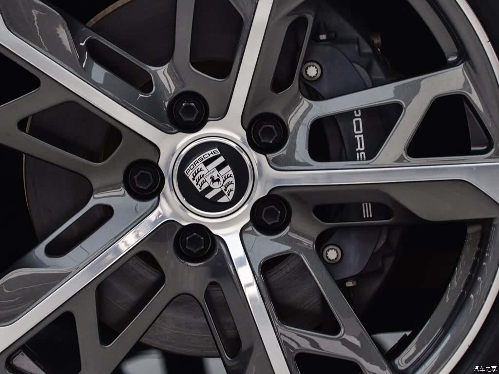 Porsche Taycan, 2023 14