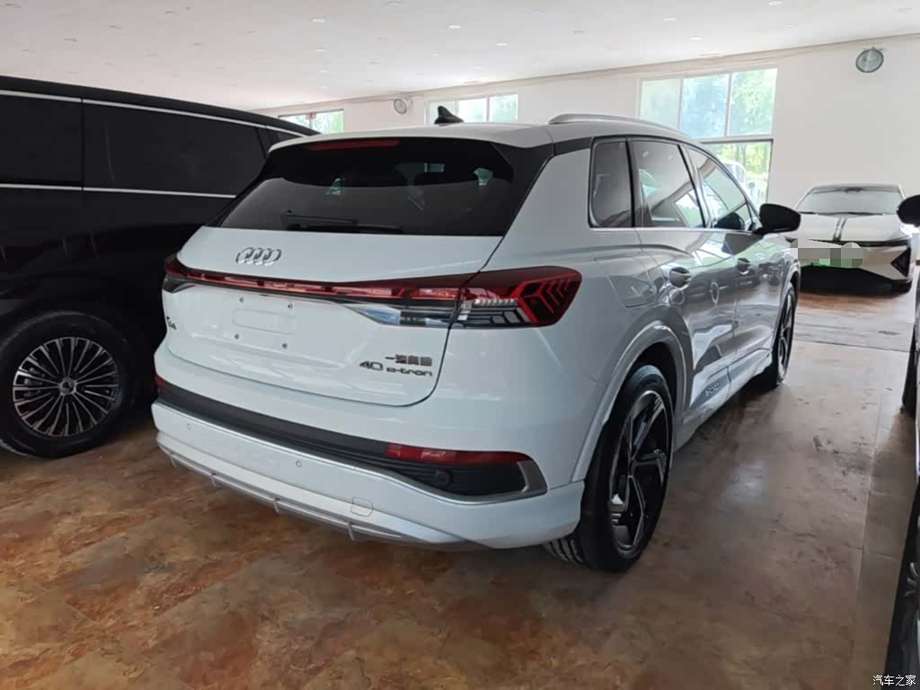 Audi Q4 e-tron, 2024 7