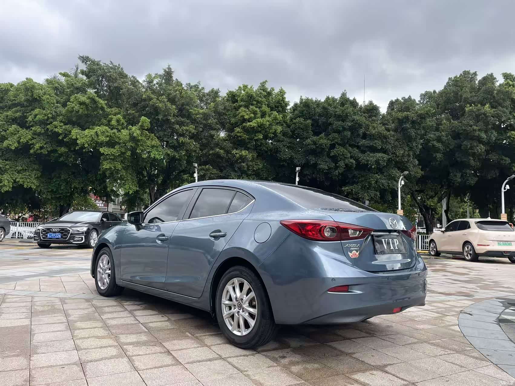 Mazda Mazda3, 2017 10