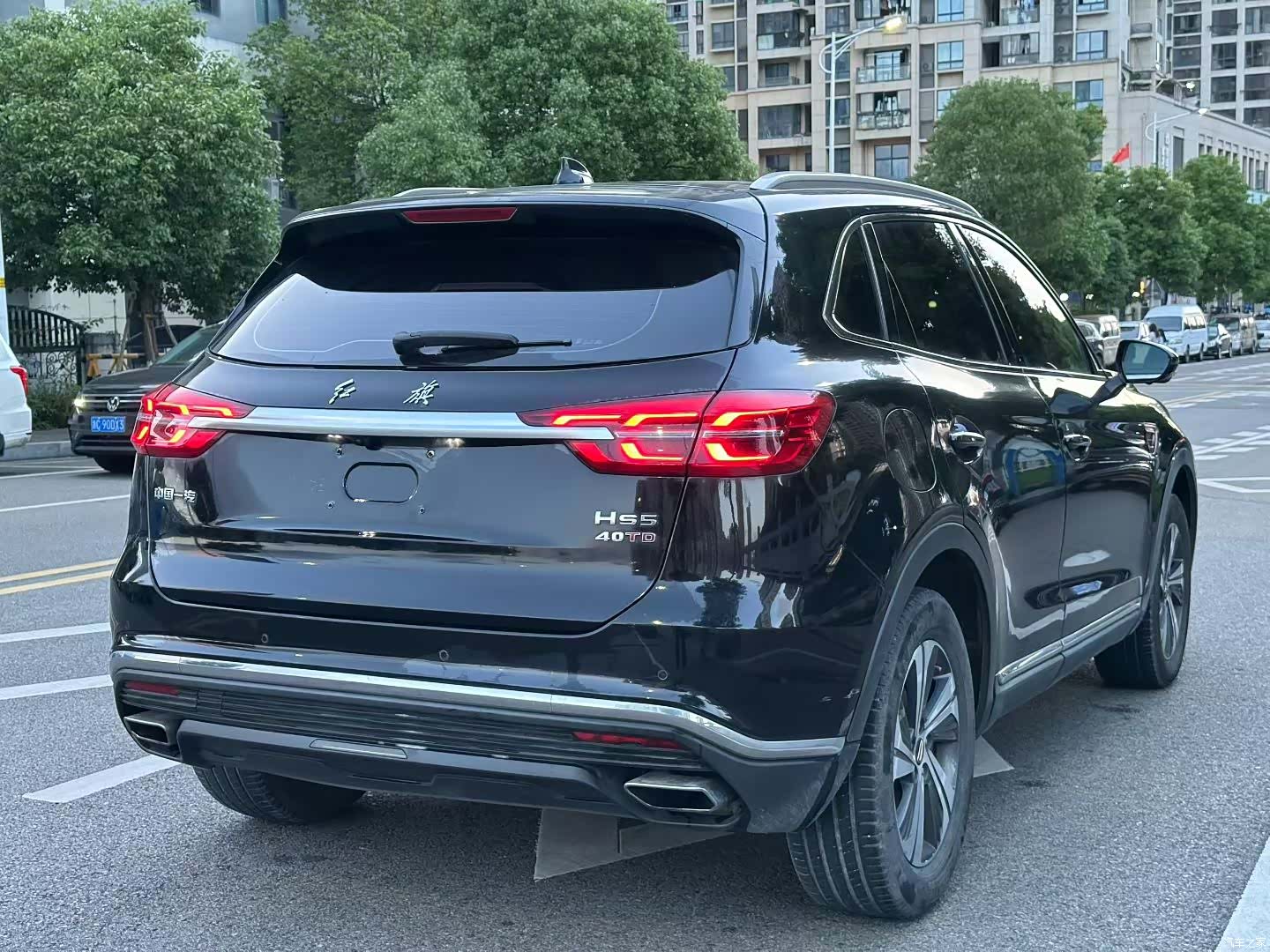 Hongqi HS5, 2021 9