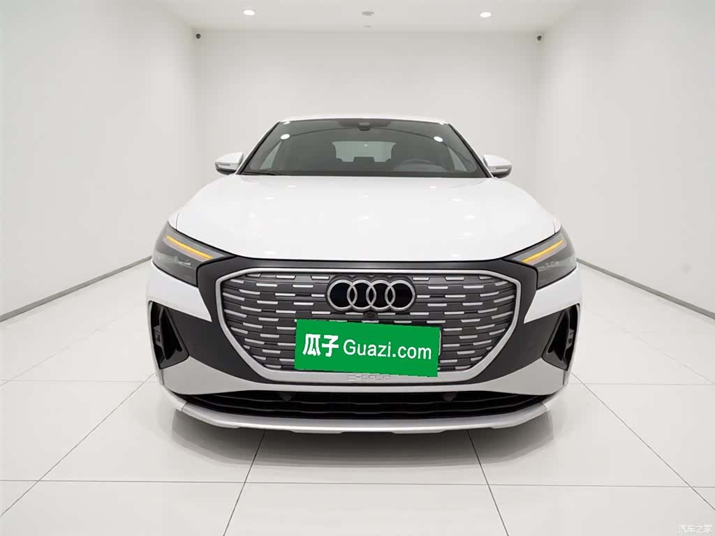 Audi Q4 e-tron, 2024 3