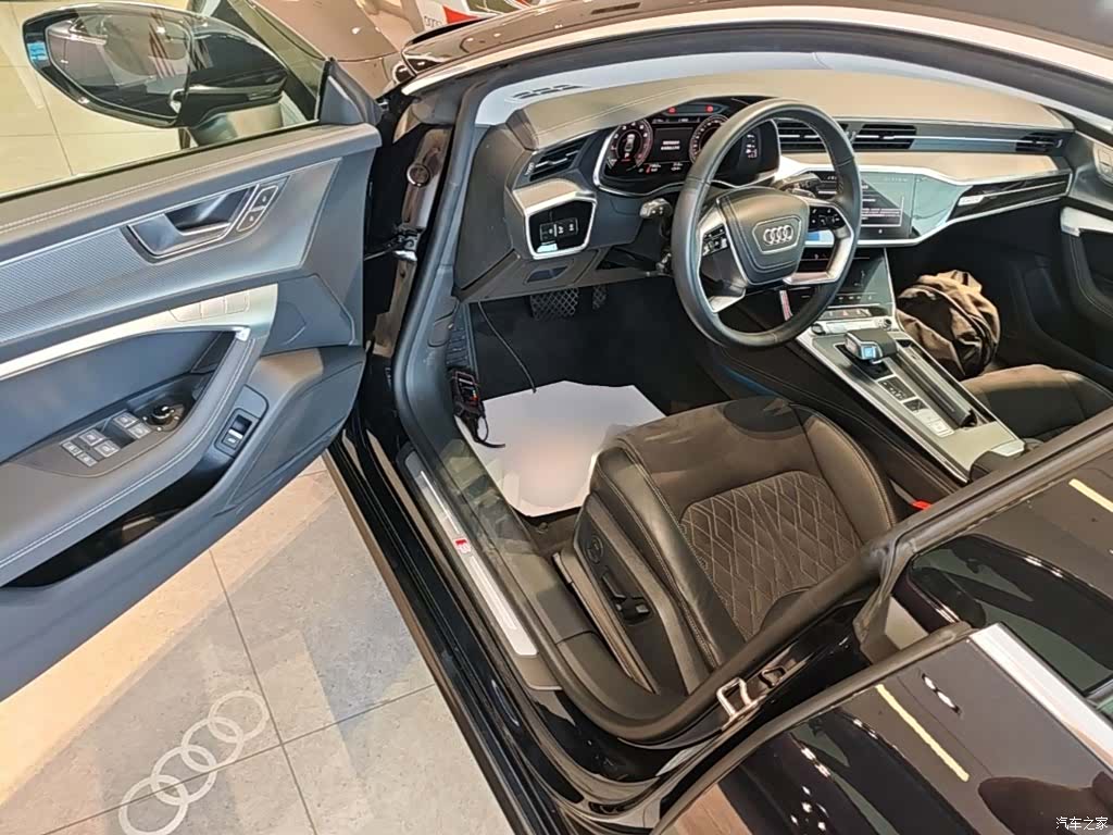 Audi A7L, 2025 16