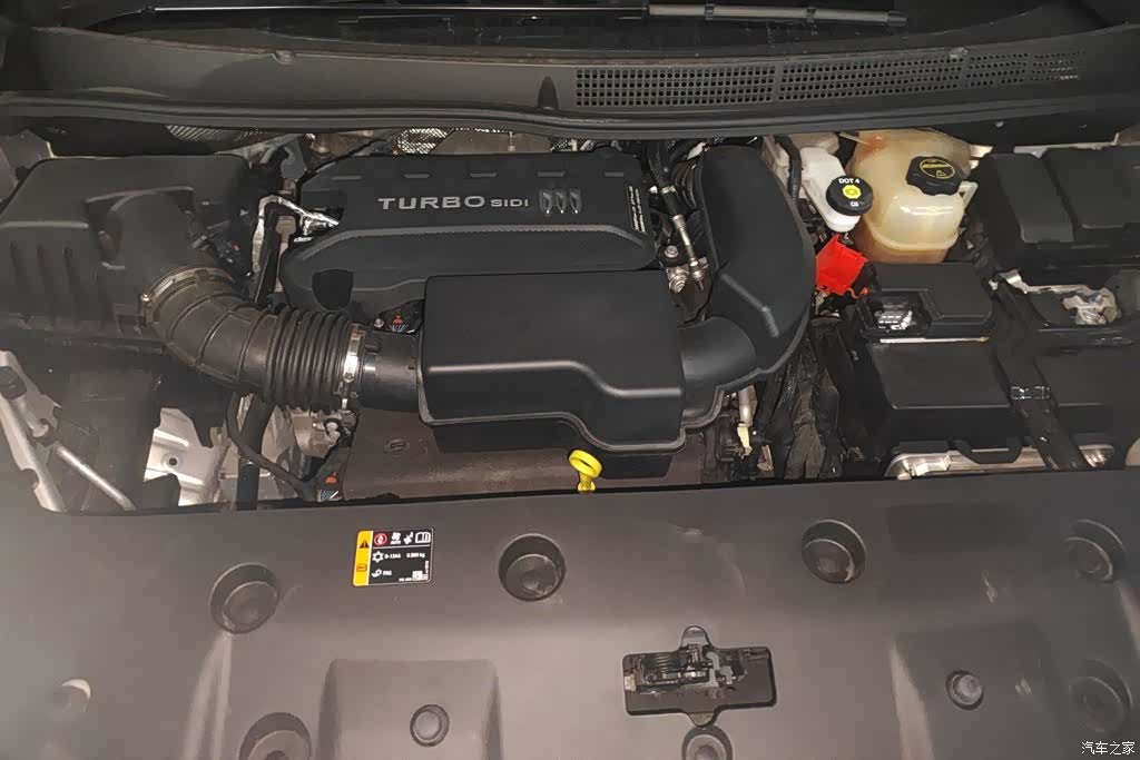 Buick GL8, 2025 10