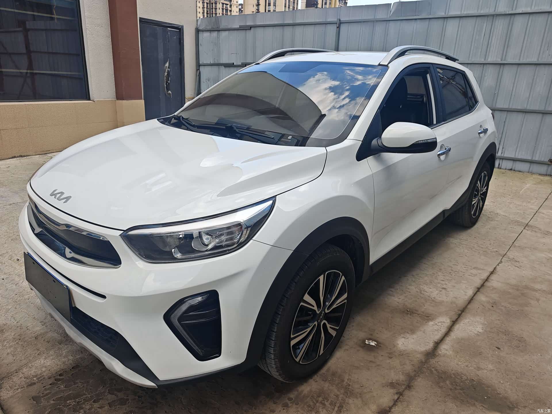 Kia KX1, 2021 1
