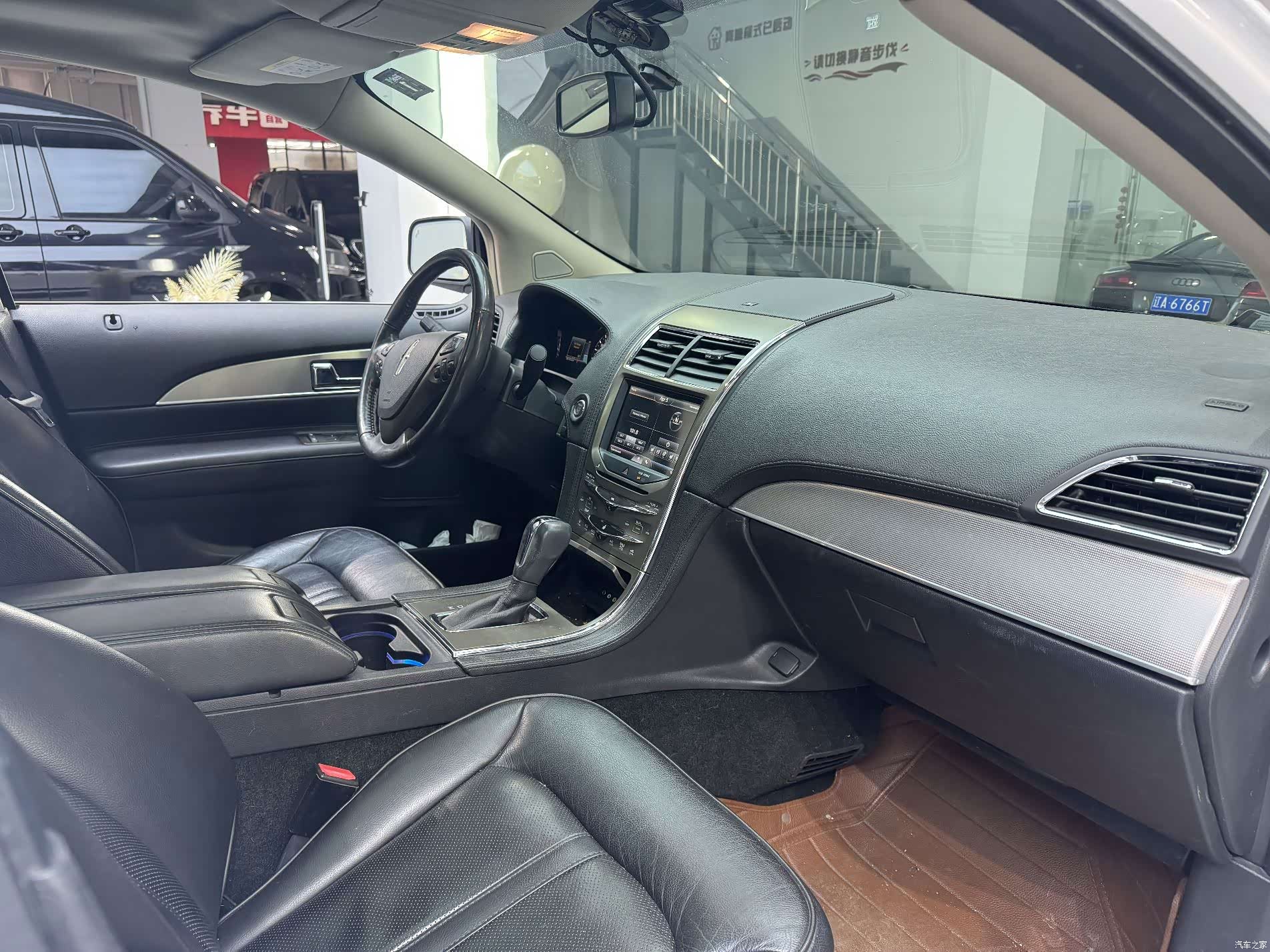 Lincoln MKX, 2015 9