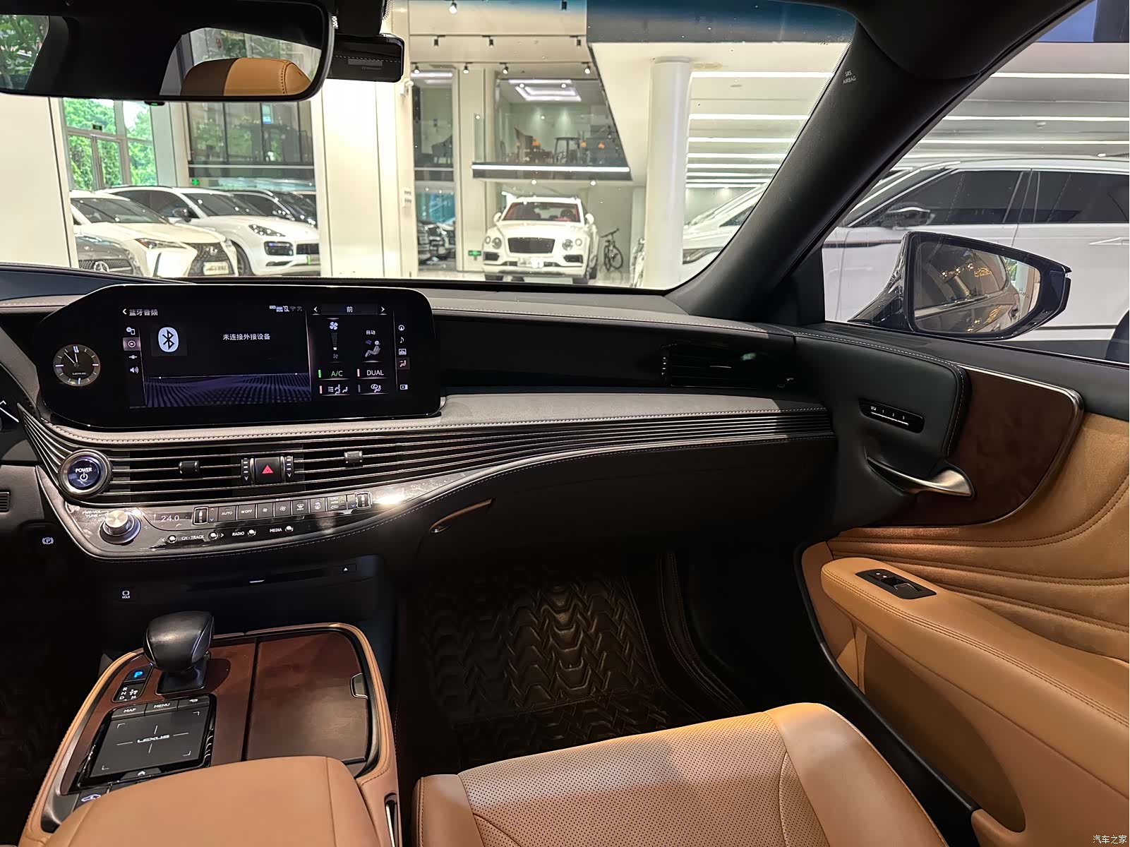 Lexus LS, 2021 6