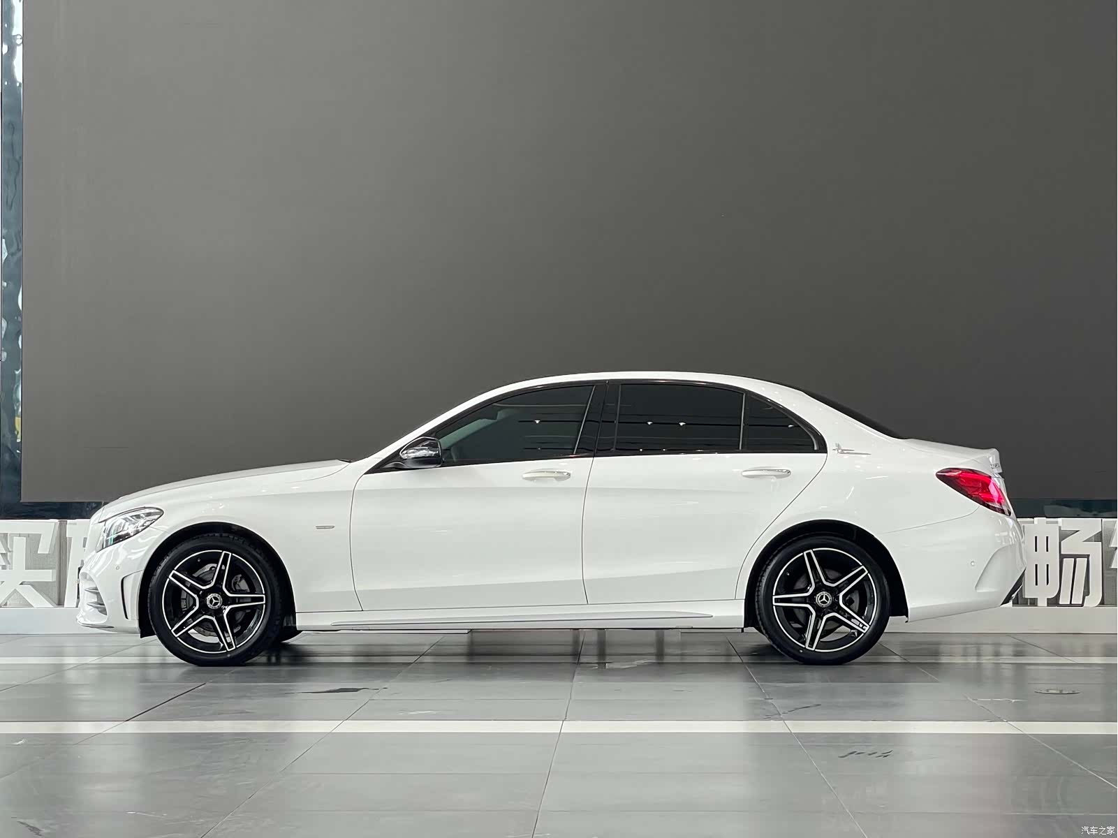 Mercedes-Benz C-Class, 2022 4
