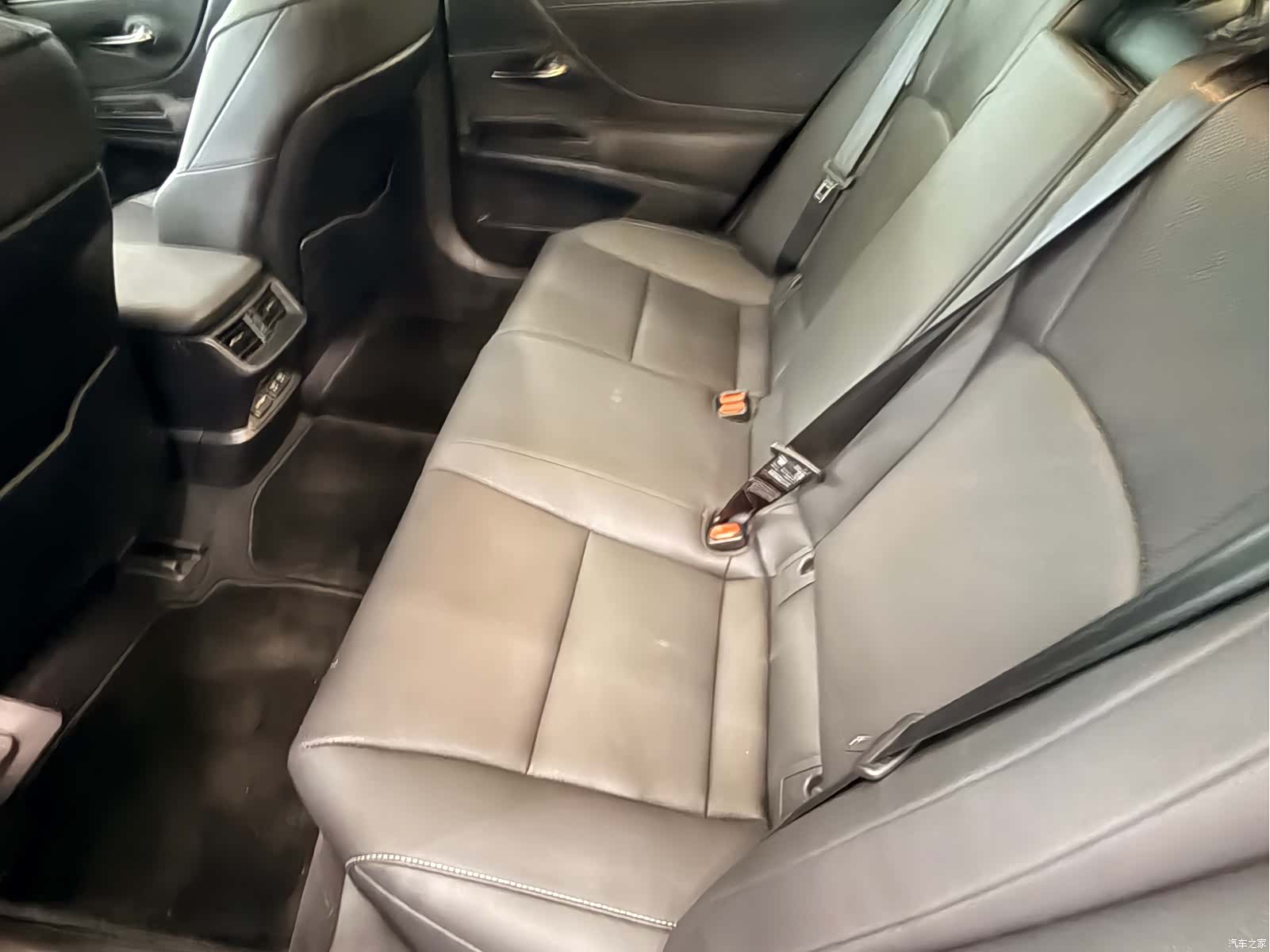 Lexus ES, 2020 8
