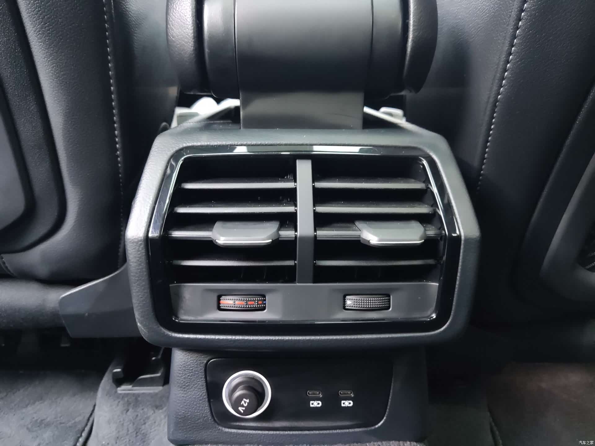 Audi Q3, 2022 13