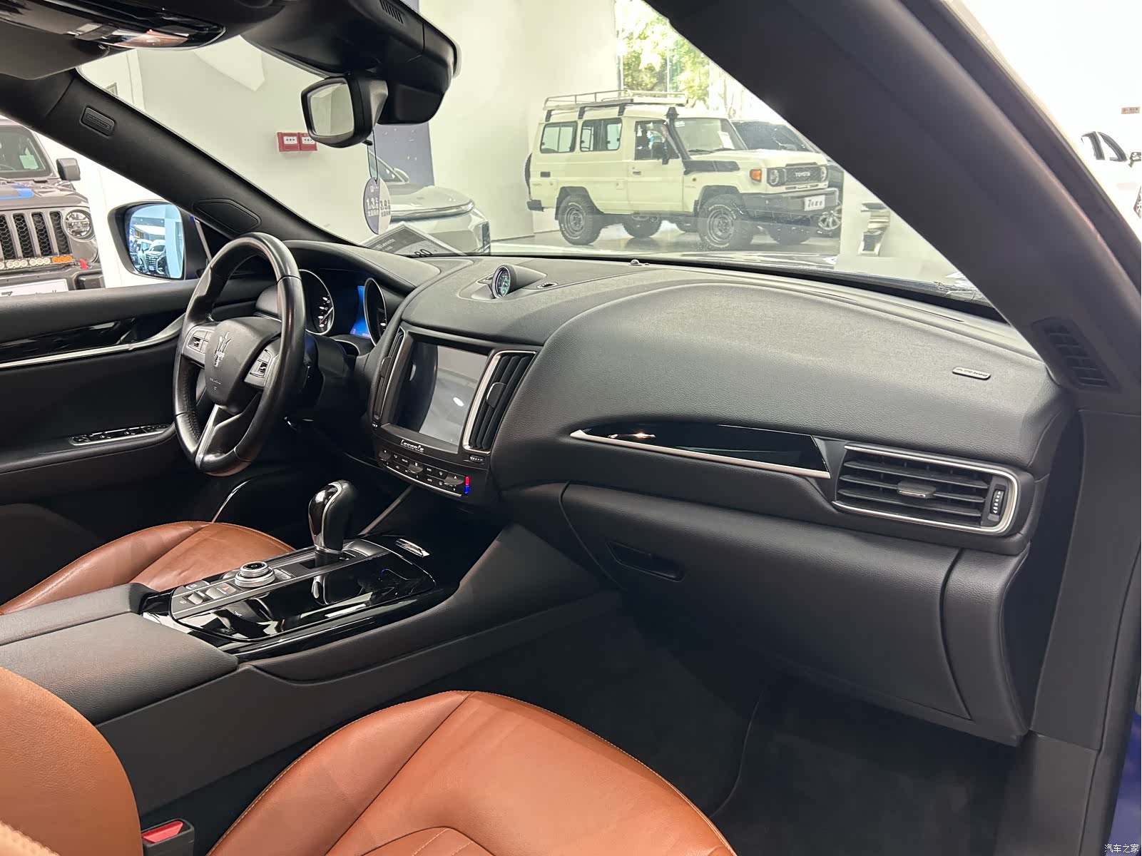 Maserati Levante, 2018 9