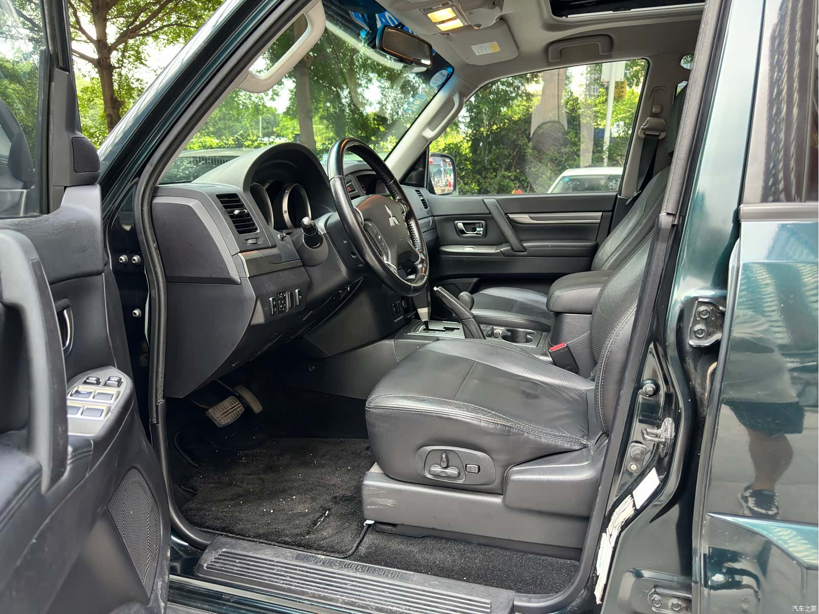 Mitsubishi Pajero, 2011 9