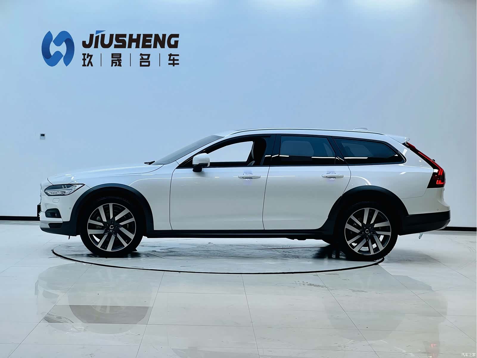 Volvo V90, 2021 3