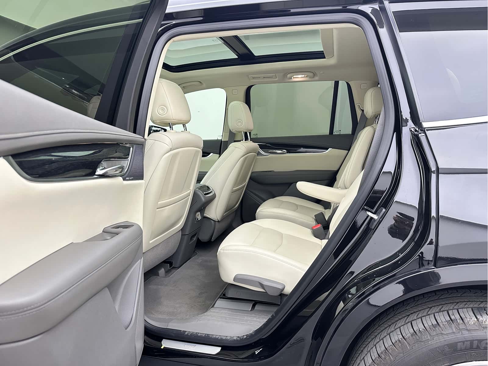 Cadillac XT6, 2024 13