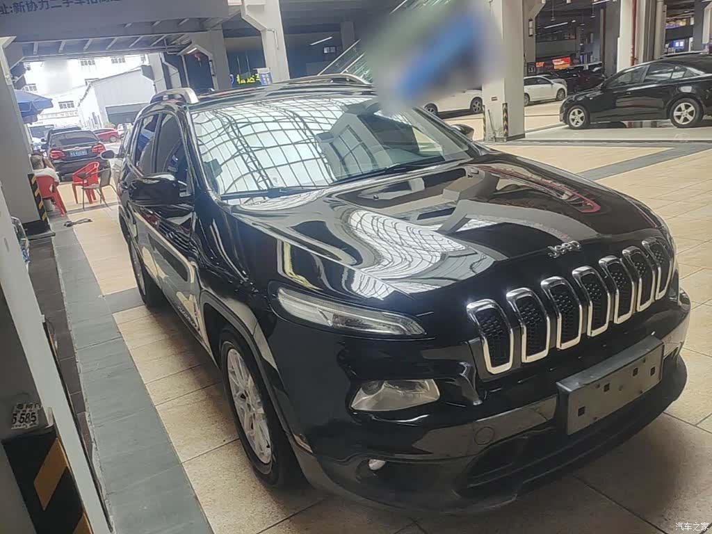 Jeep Cherokee, 2017 4
