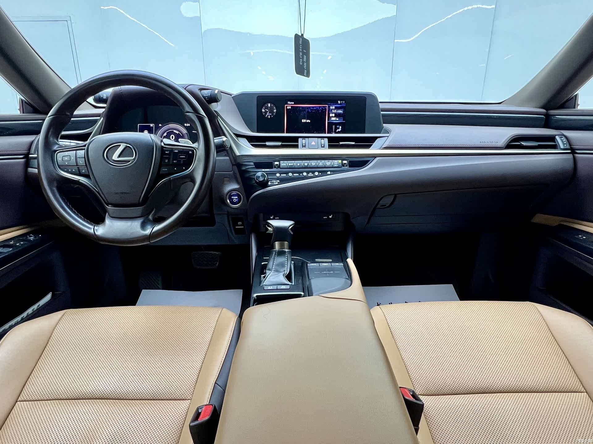 Lexus ES, 2018 8