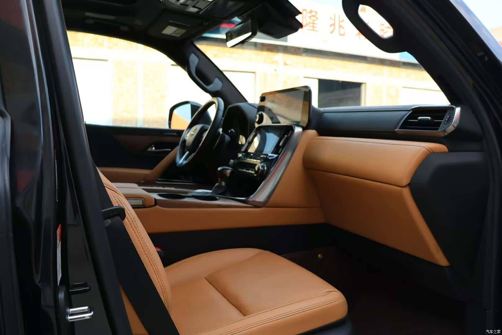 Lexus LX, 2025 17