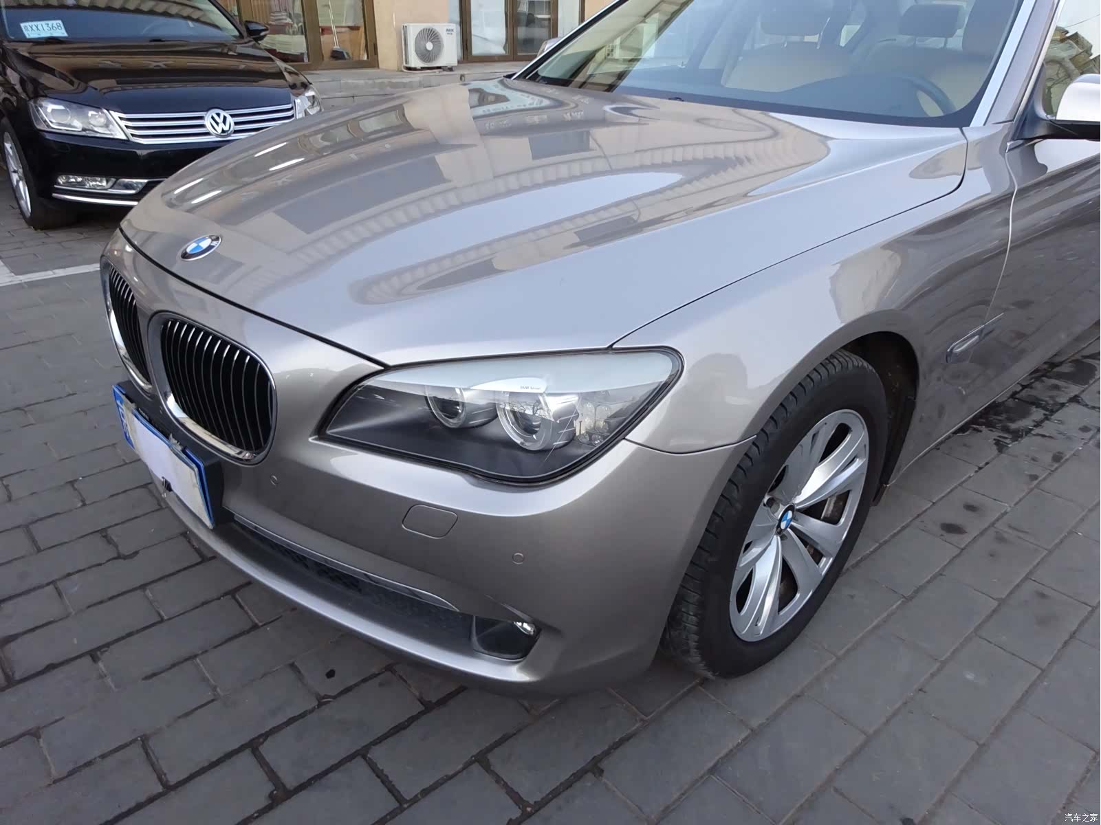 BMW 7 Series, 2011 4
