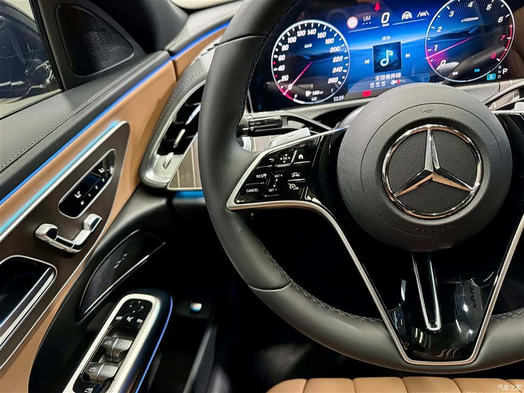 Mercedes-Benz E-Class, 2025 22