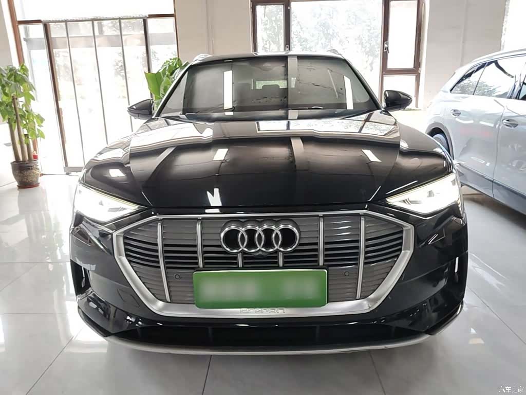 Audi e-tron, 2020 3