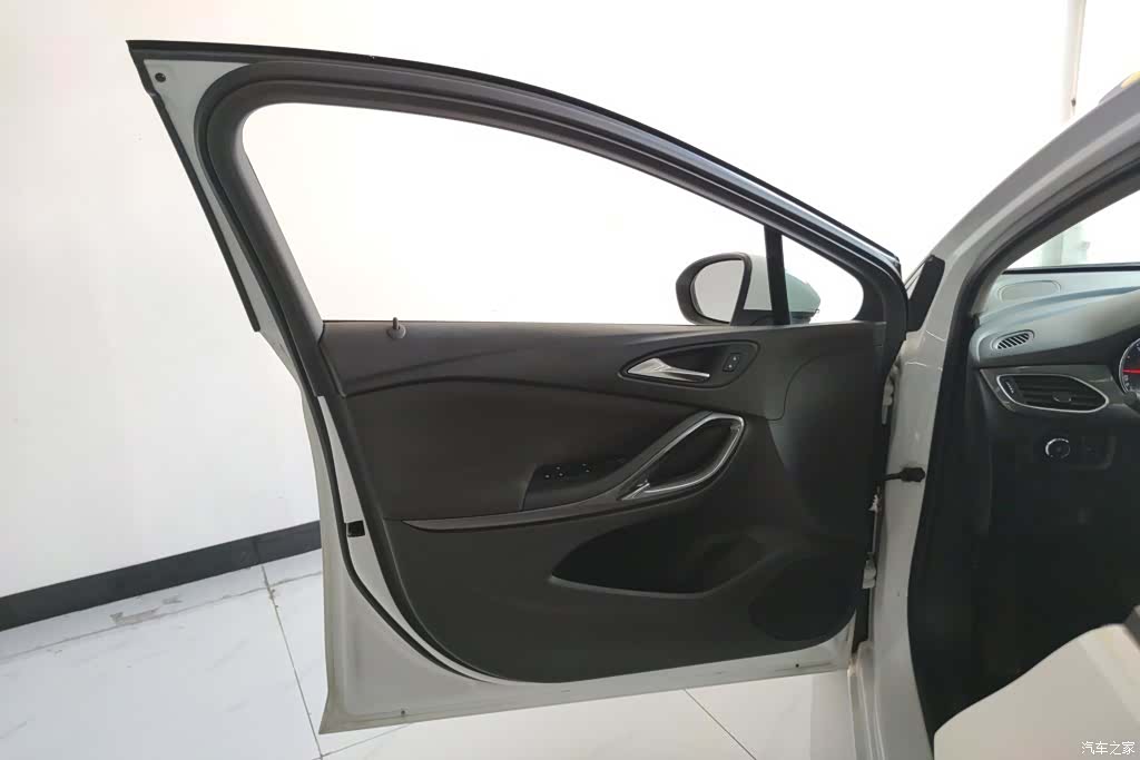 Buick Verano, 2016 7