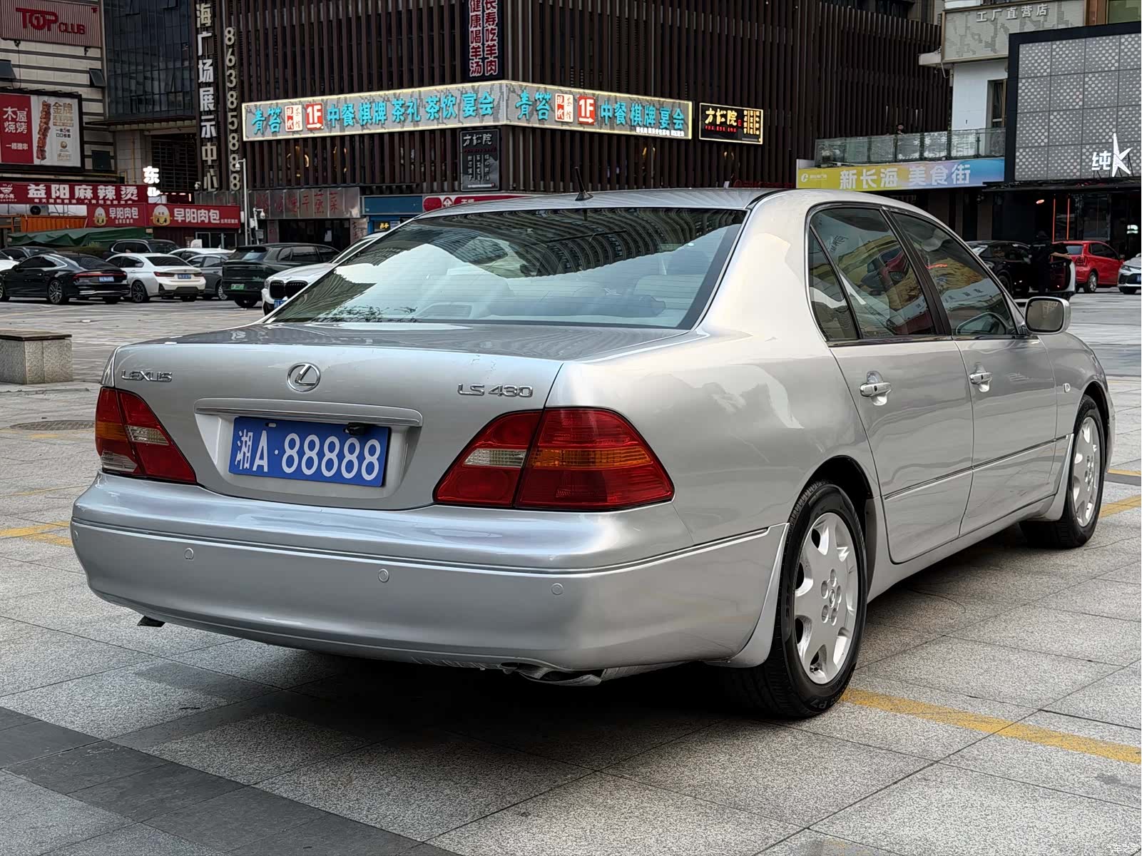 Lexus LS, 2003 4