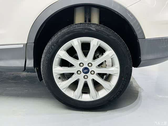 Ford Kuga, 2015 15