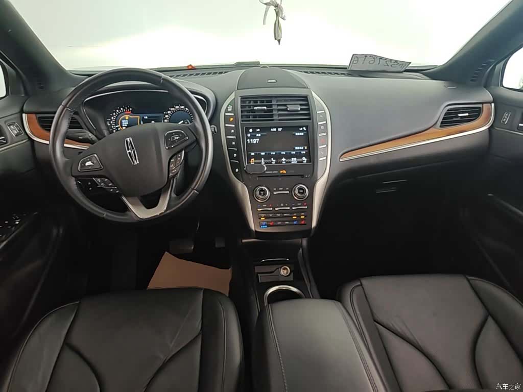 Lincoln MKC, 2017 10