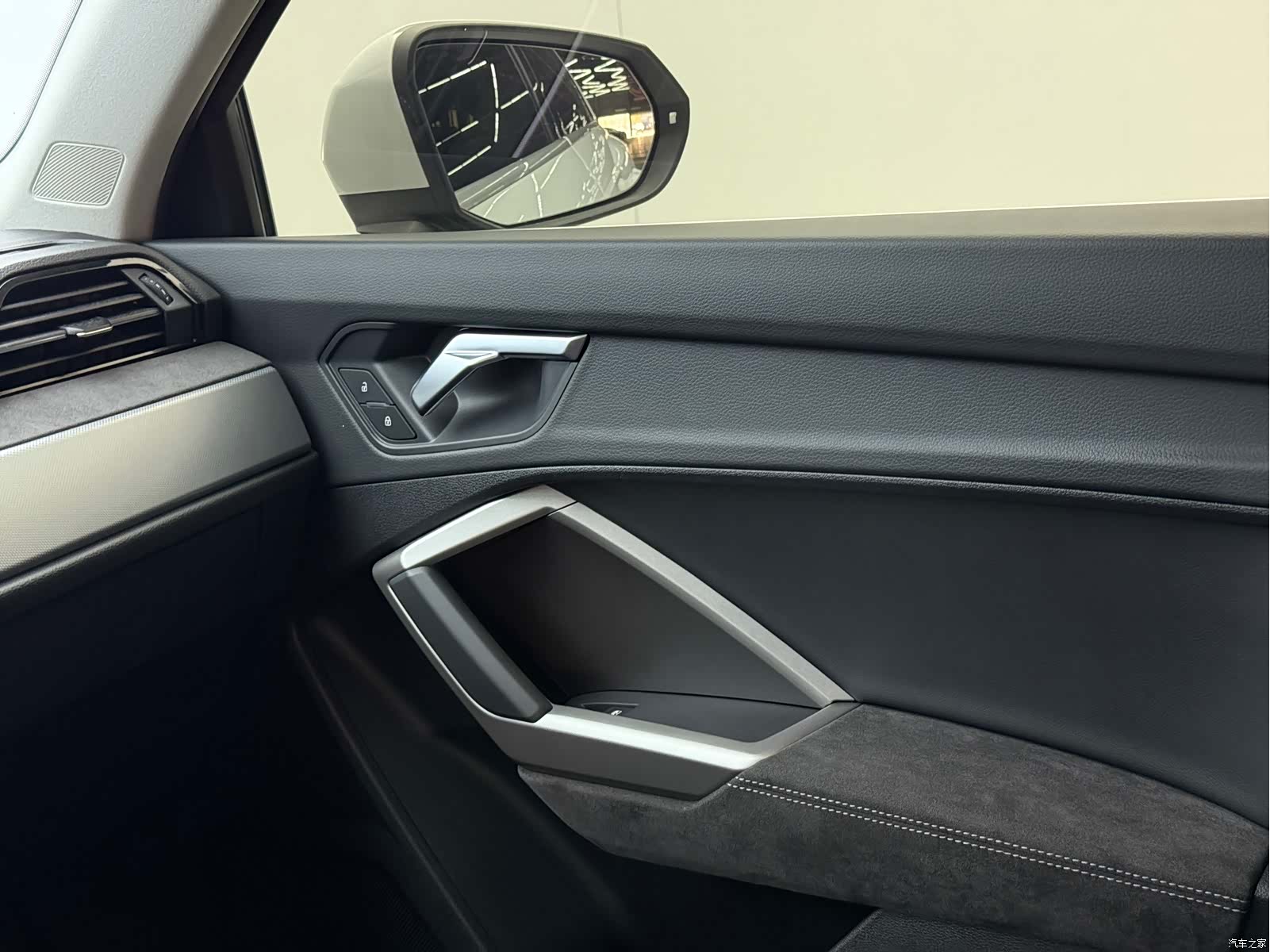 Audi Q3, 2021 10