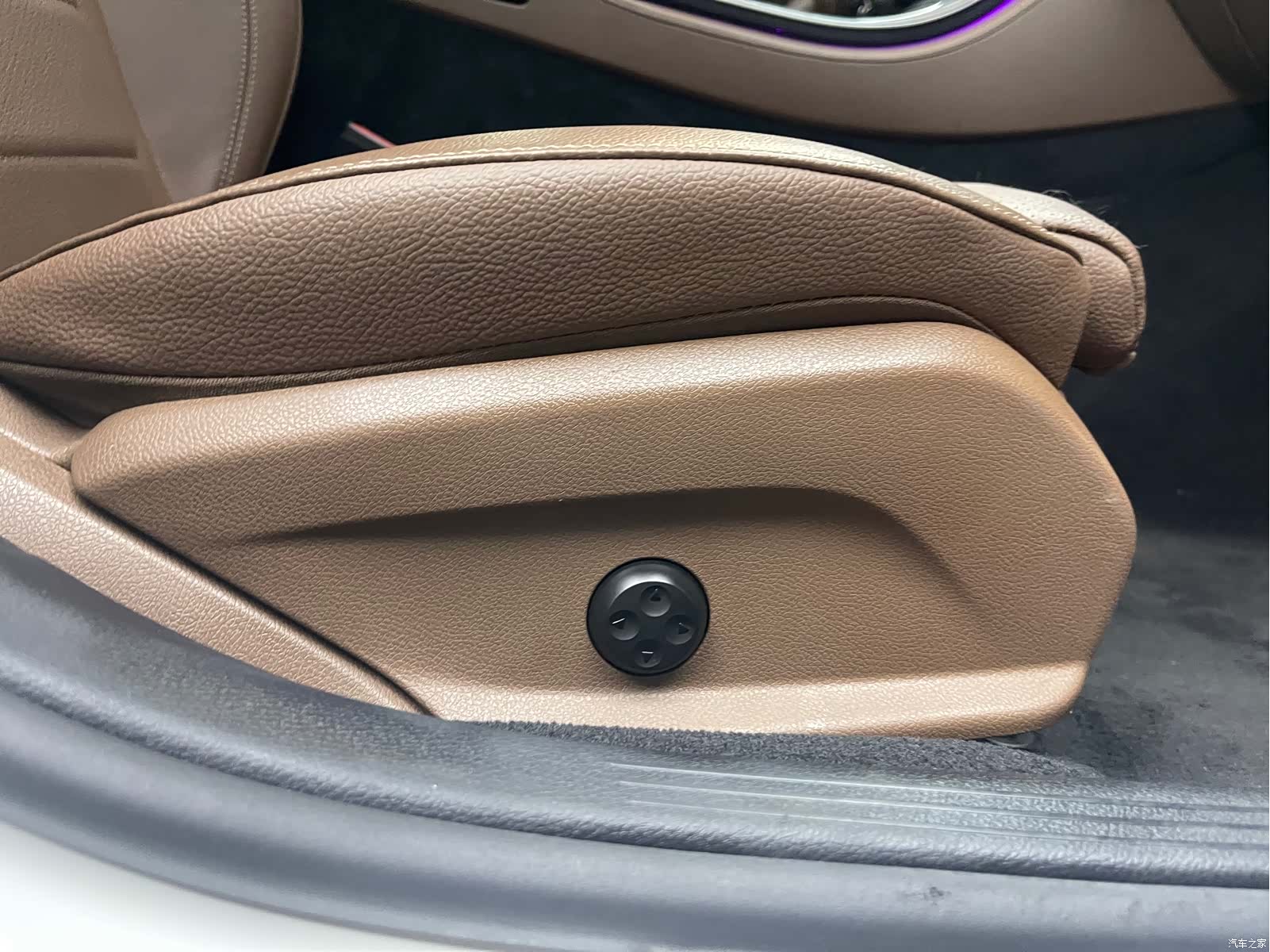 Mercedes-Benz E-Class, 2022 17