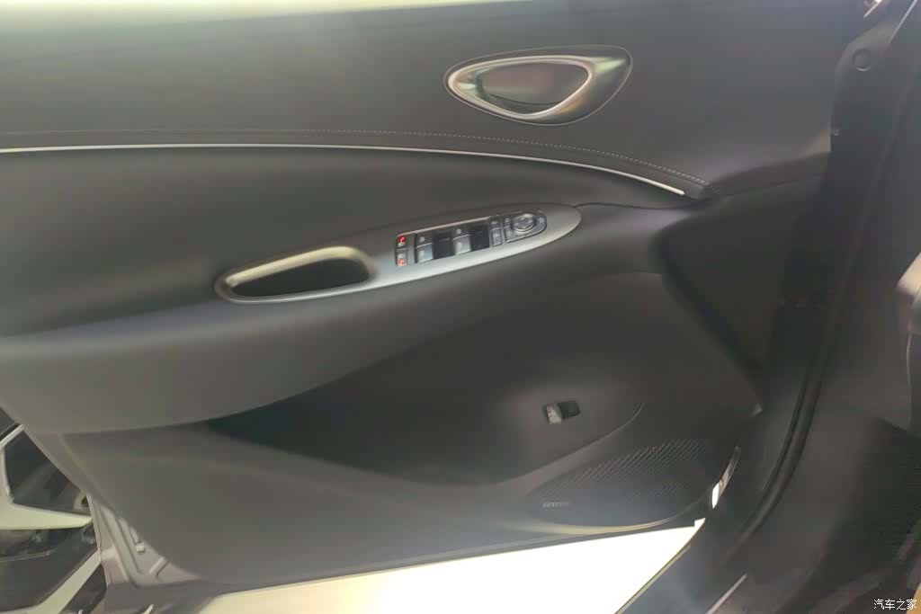 BYD HiAce, 2026 7
