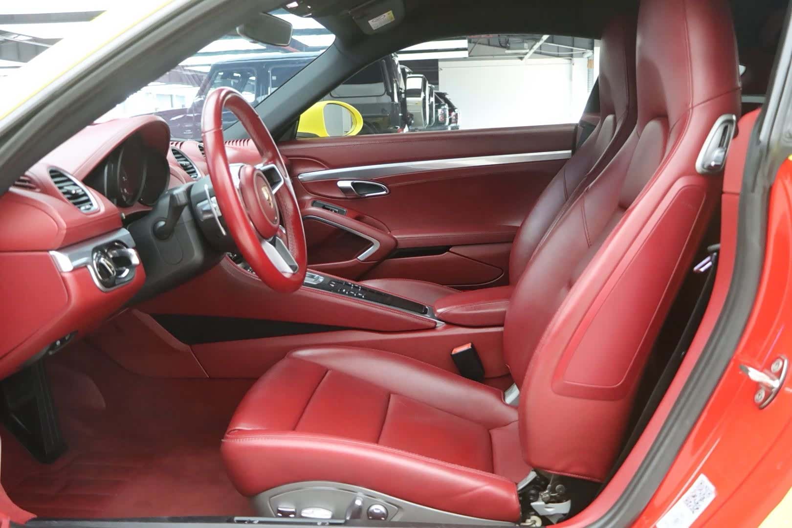 Porsche Cayman, 2017 10