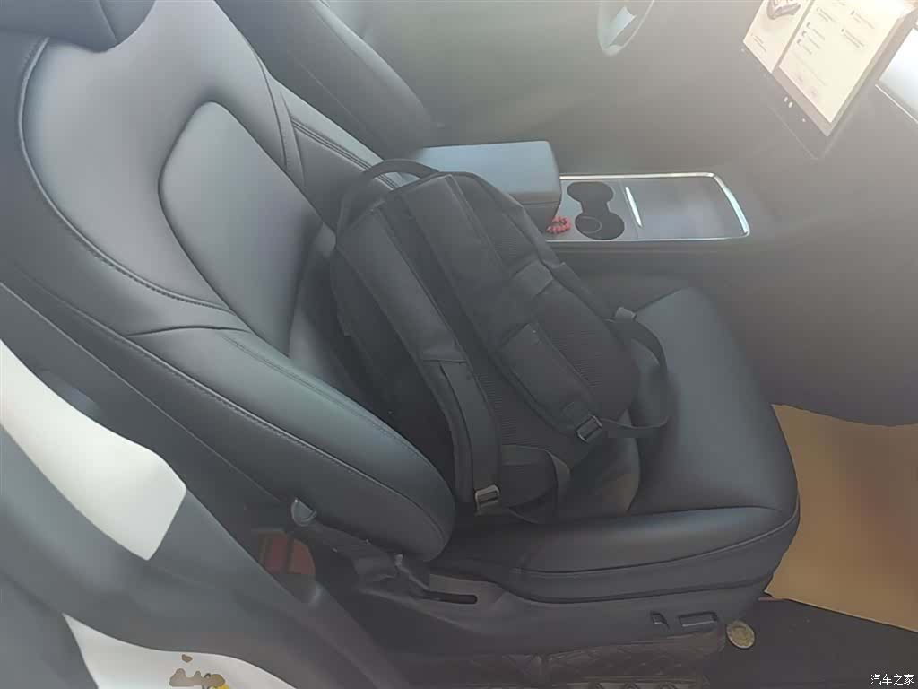 Tesla Model Y, 2022 25