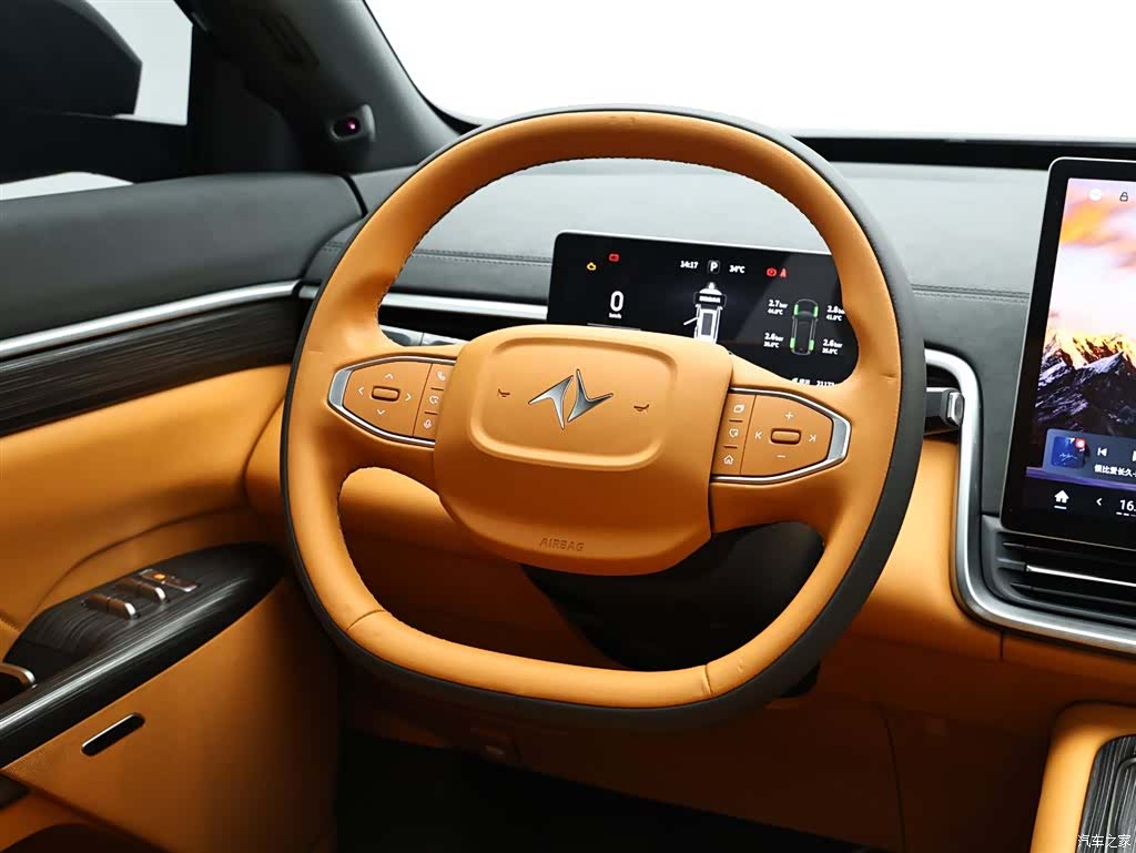 DongFeng eπ008, 2024 17