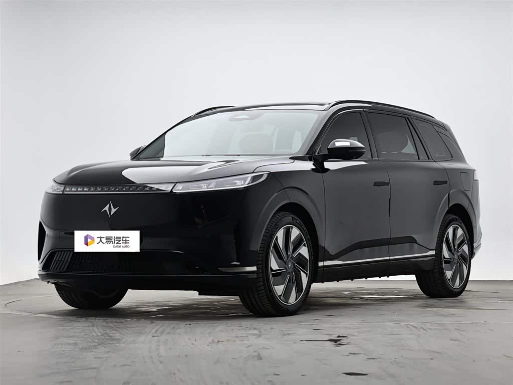 Dongfeng eπ008