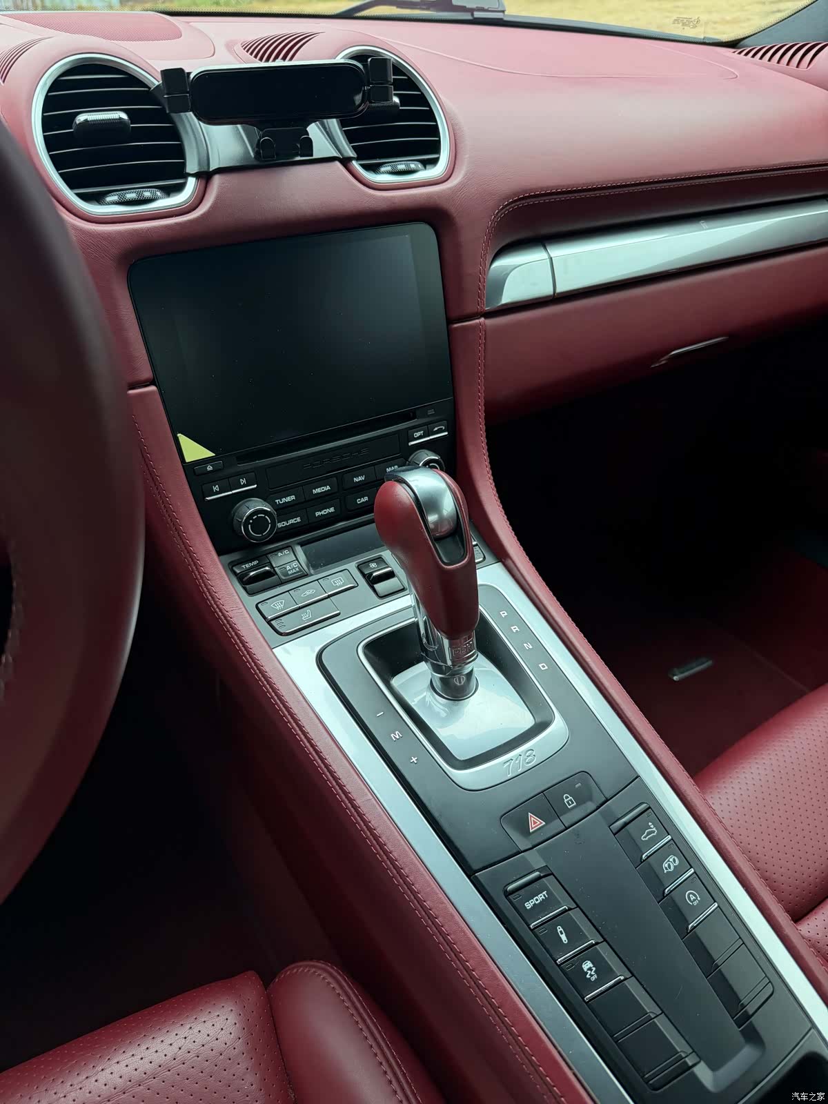 Porsche Cayman, 2019 14