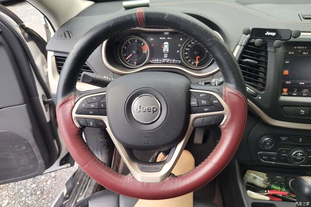 Jeep Cherokee, 2017 15