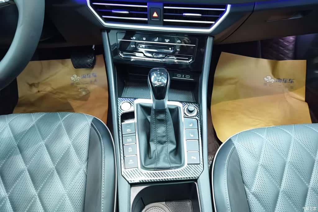 Volkswagen Sagitar, 2023 16