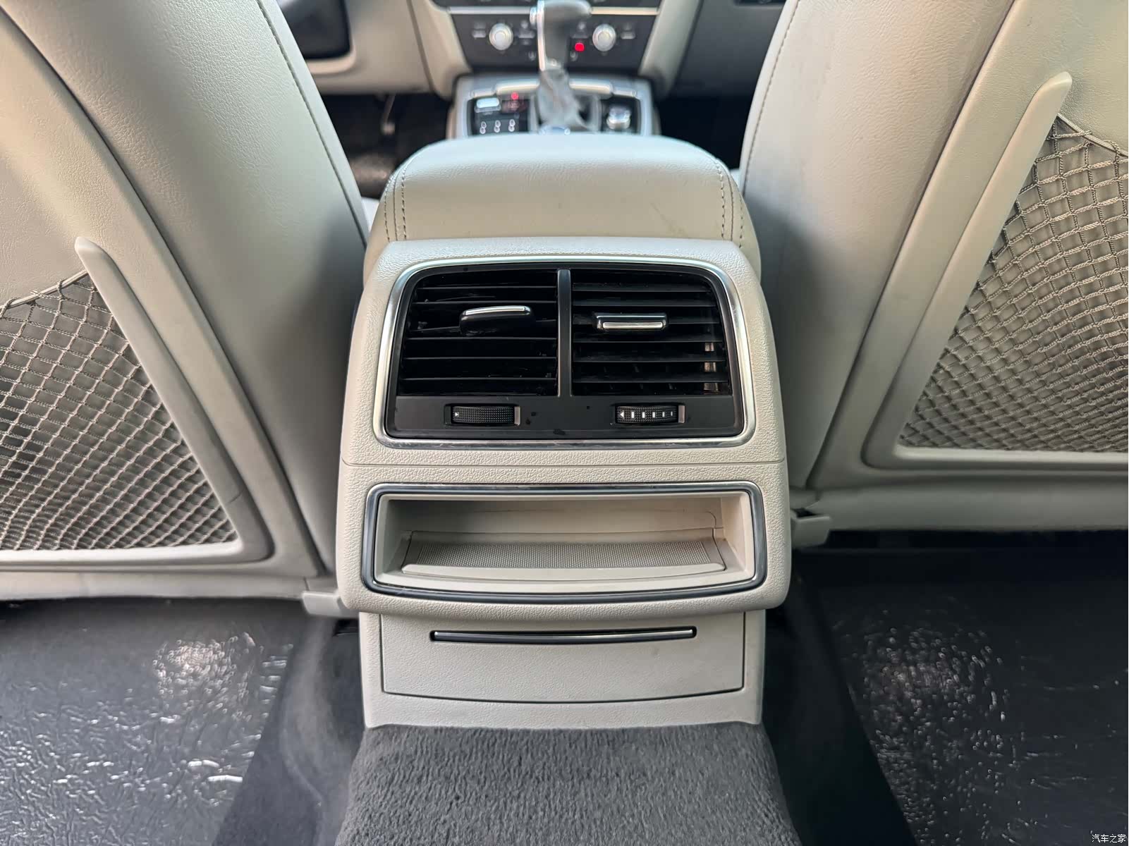 Audi A6L, 2014 12