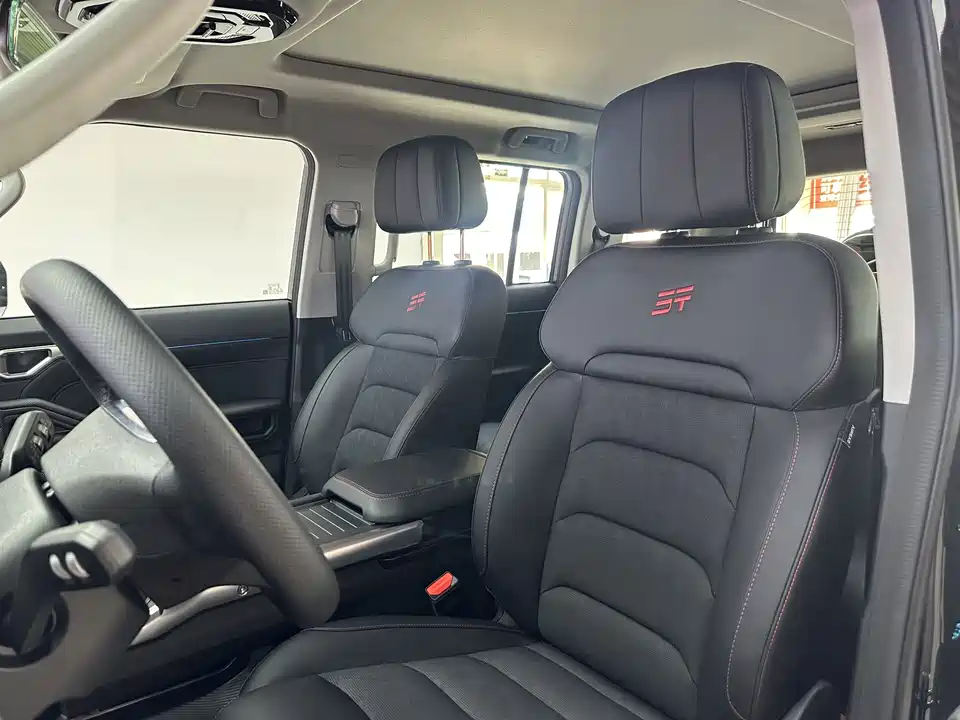 Jetour Jet Traveler C-DM