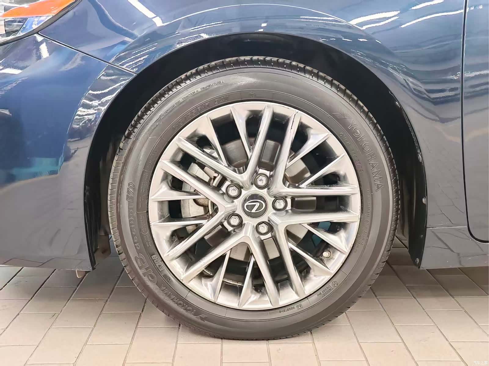 Lexus ES, 2018 4