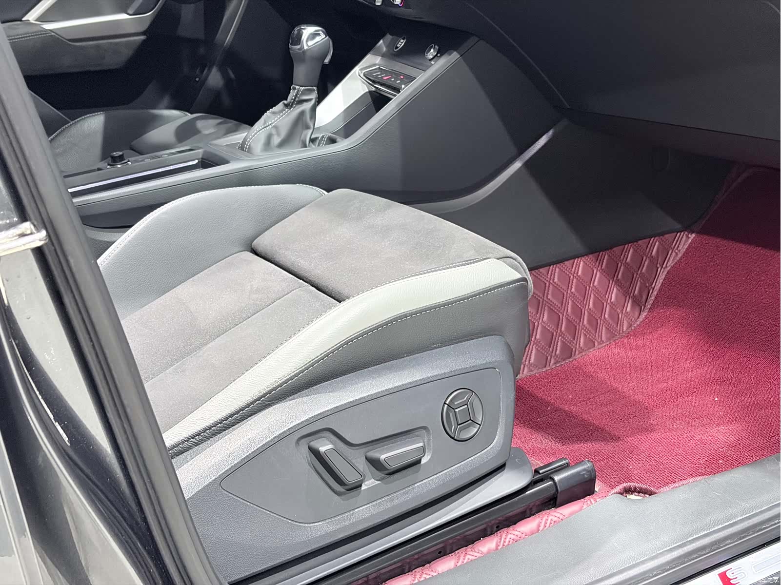 Audi Q3, 2023 10