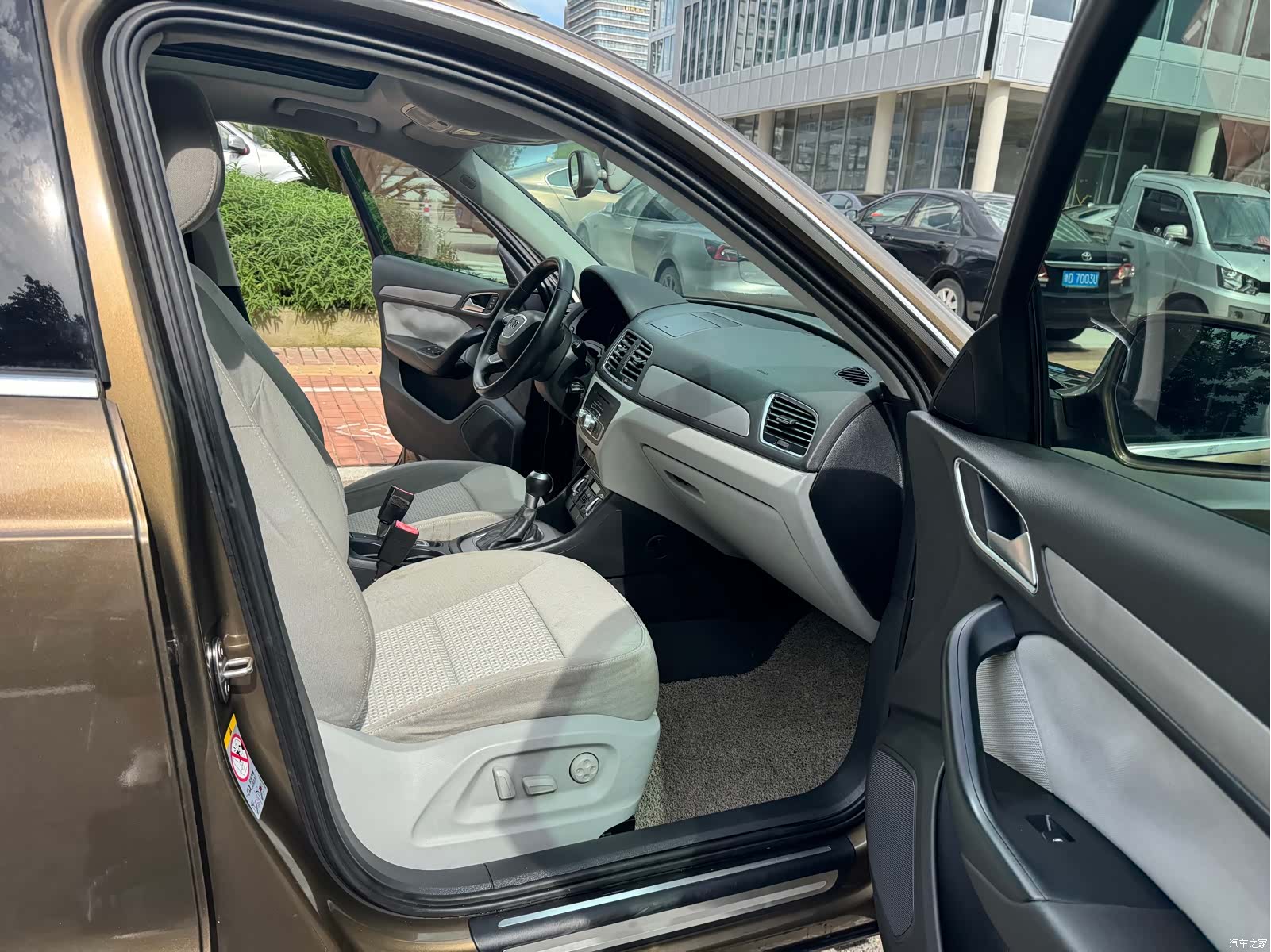 Audi Q3, 2013 11