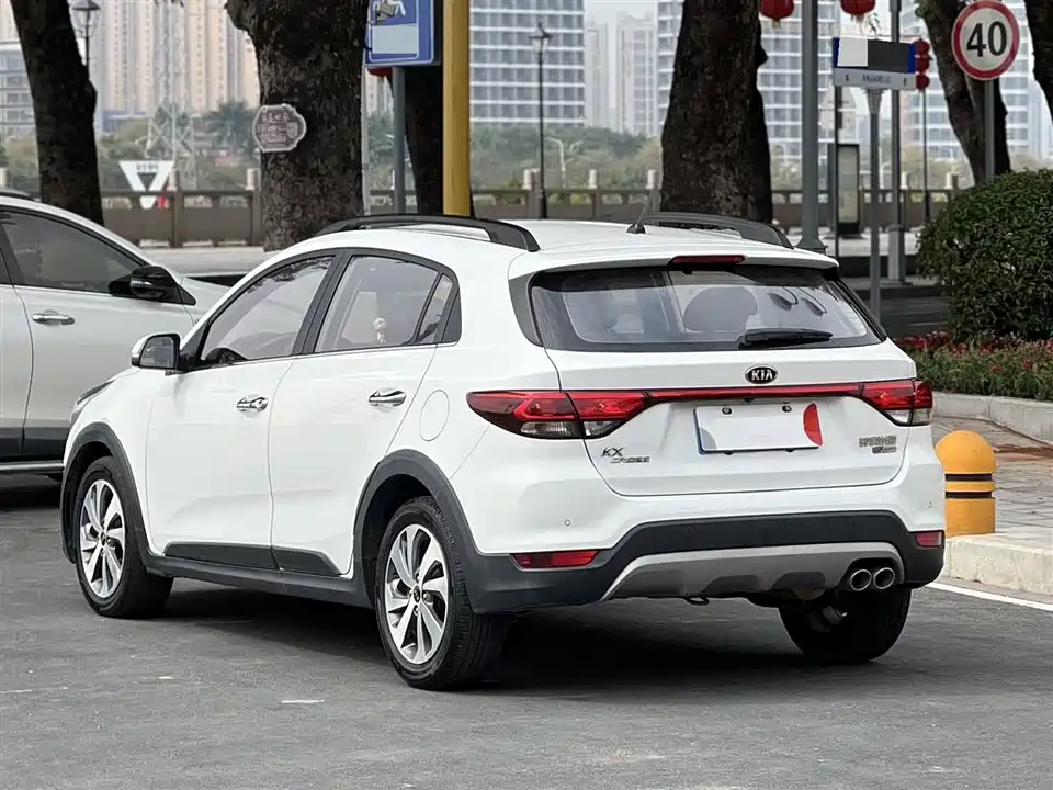 Kia KX CROSS